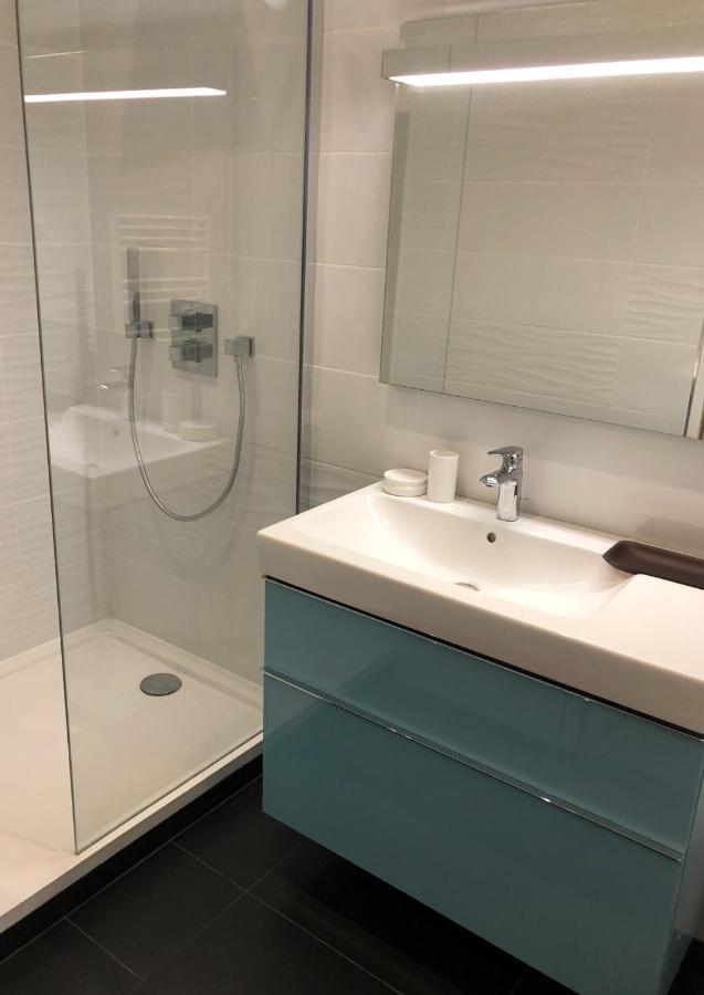 Elegant Appartement Dans Le Quartier Concorde A Paris Eksteriør billede